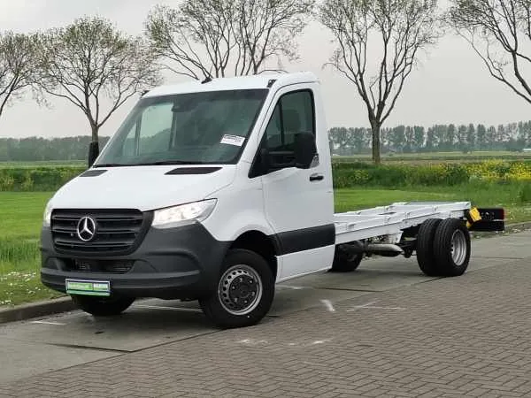 Mercedes-Benz Sprinter 519 CDI 3.0 LTR 6 CYL! Image 2