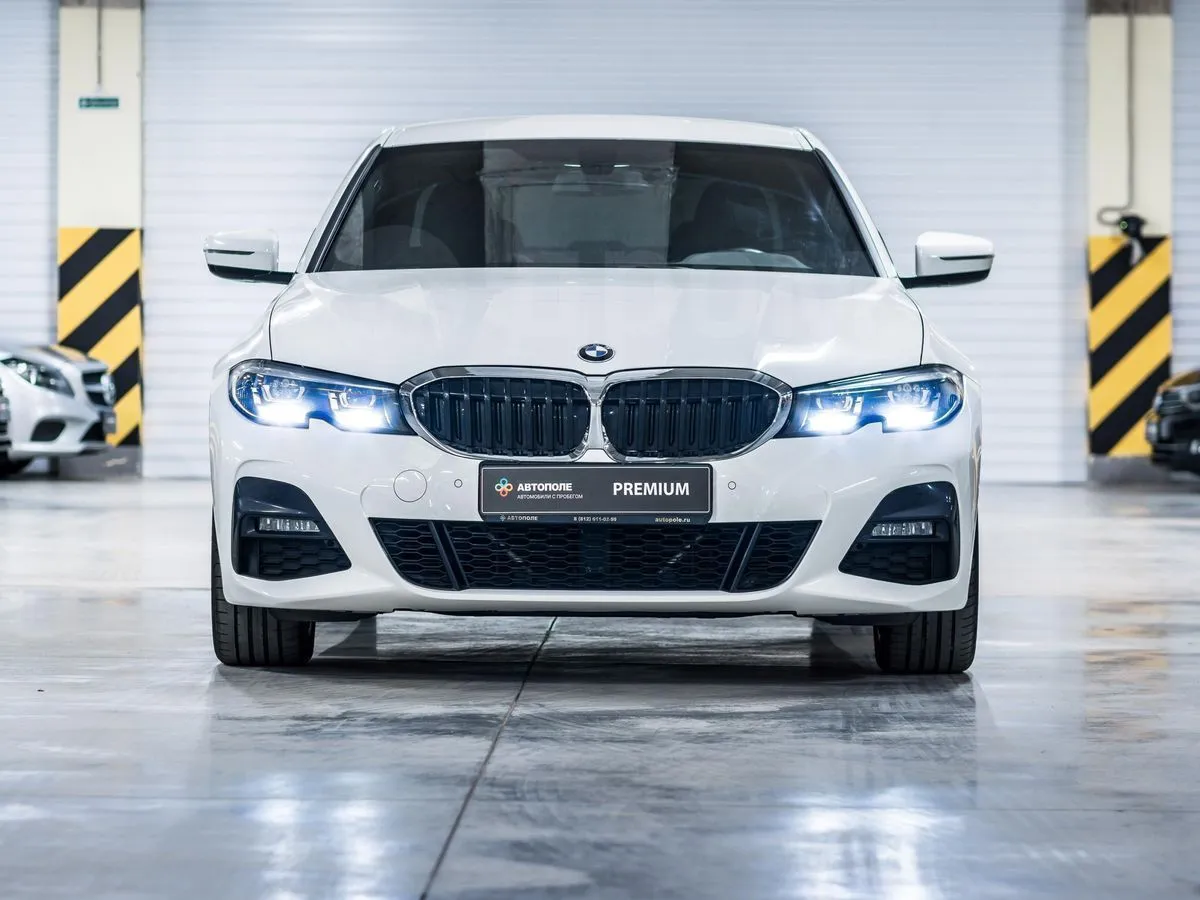 BMW 3-Series Image 3