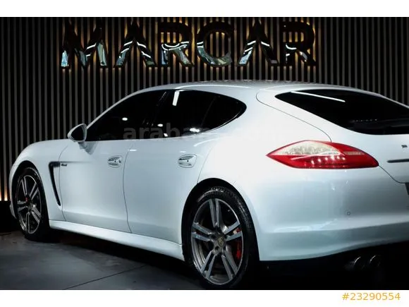 Porsche Panamera Image 5